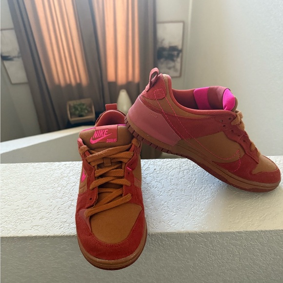 Nike Dunk Low Disrupt 2 Desert and Bronze Sneakers - Picture 1 of 4